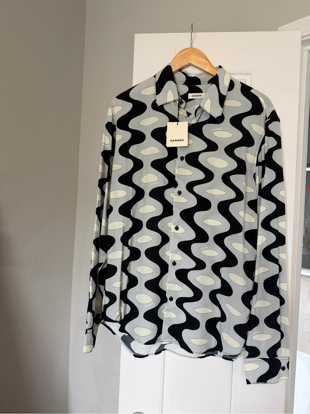 Sandro Men's Black, Gray & Cream Wave-Print Button-Down Shirt XL